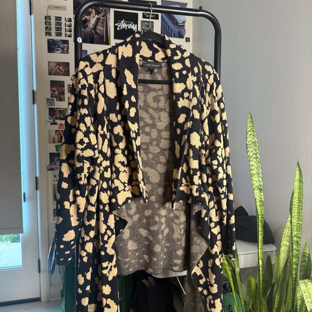 Lane Bryant Cardigan Size 14/16 Black Beige Animal Print